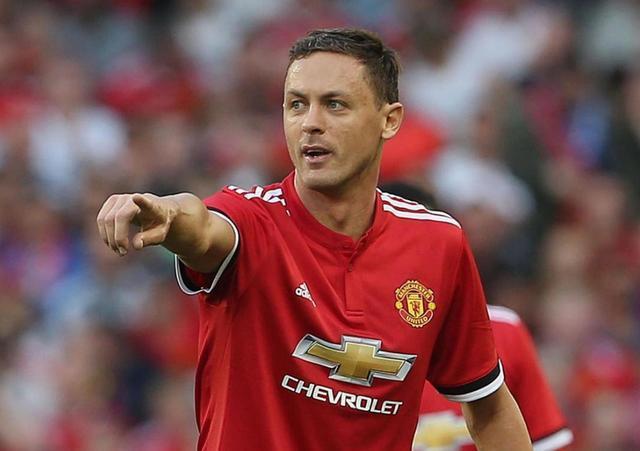 立中扮演了 立中扮演了